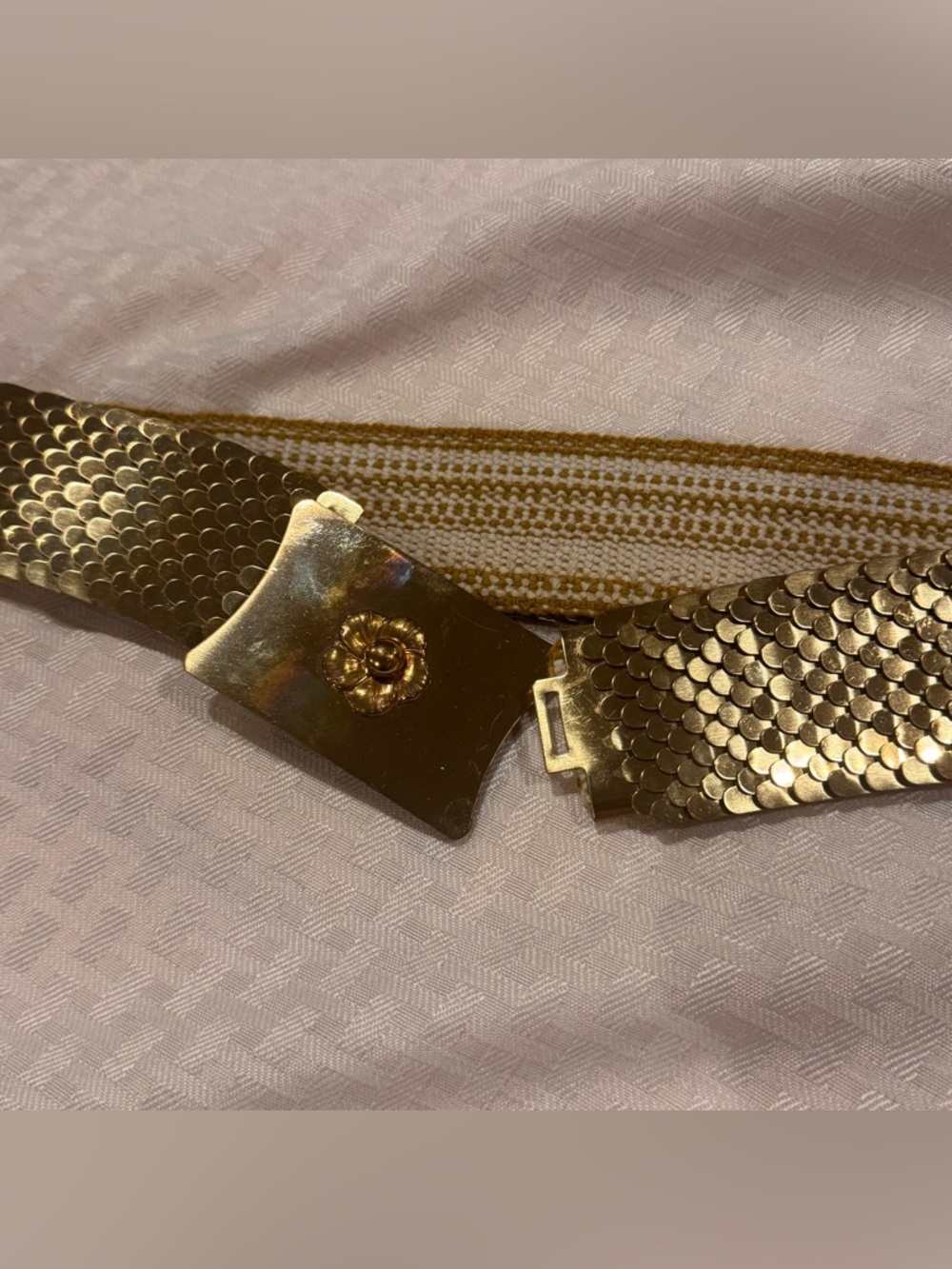 Vintage 1980s Gold Metallic Scaled  Stretch Belt with Floral Buckle Glam Loud - Picture 6 of 6